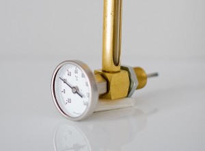 Oil level gauge with locknut FGT